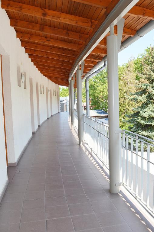 Hotel Holiday Siófok Exterior foto